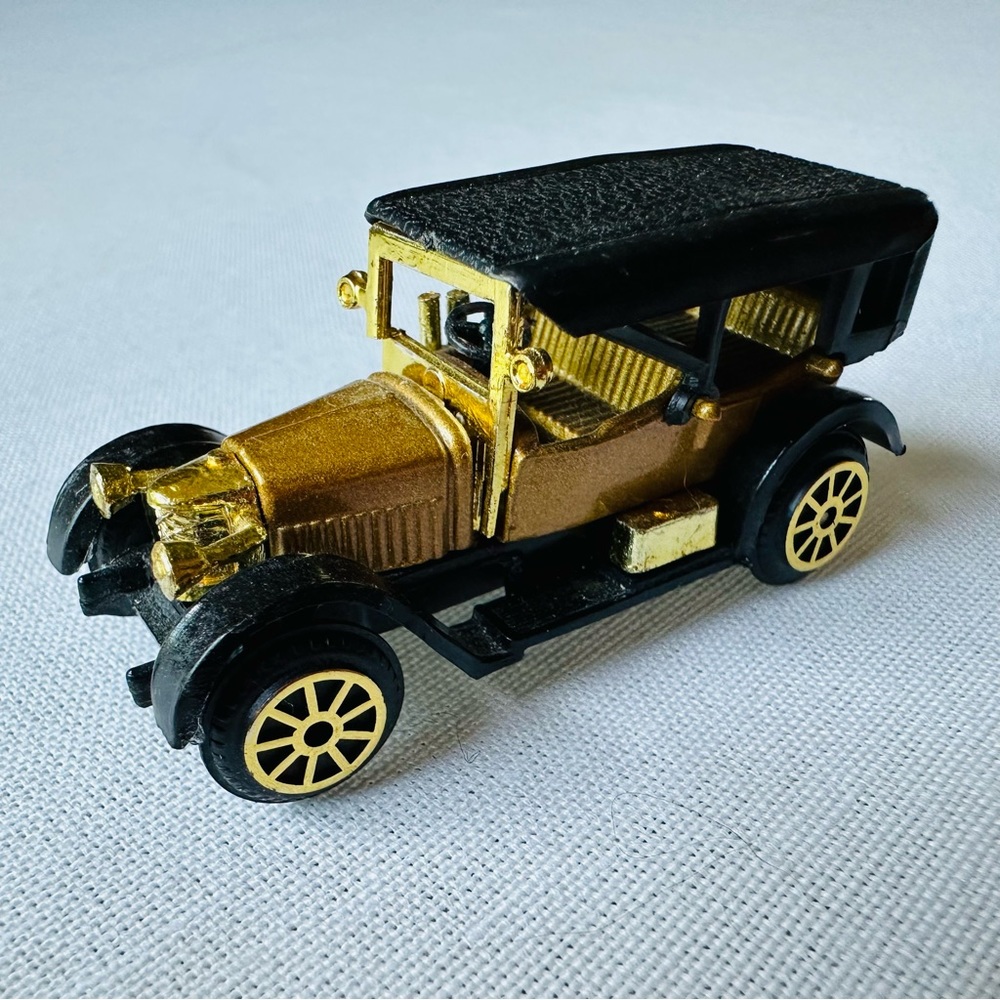 💚 READERS DIGEST VINTAGE COLLECTIBLE MINIATURE 1:64 CLASSIC CAR NO. 306 💥 - Picture 3 of 6